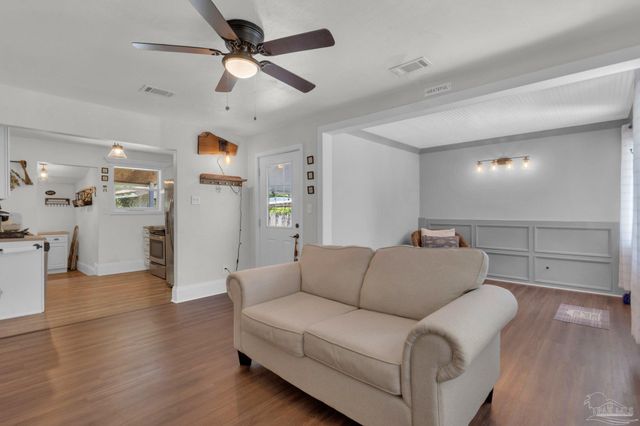 407 Rue Max St, Pensacola, FL 32507