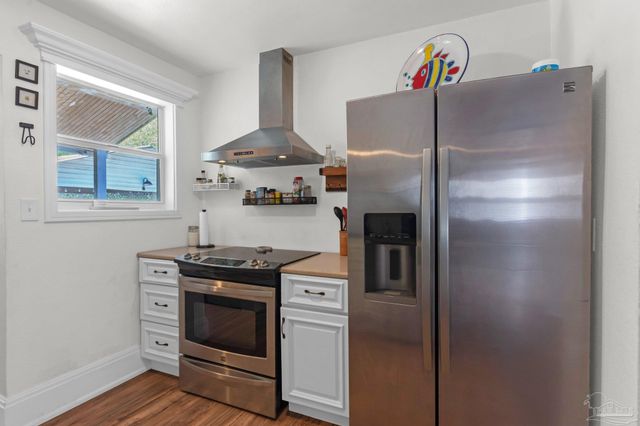 407 Rue Max St, Pensacola, FL 32507