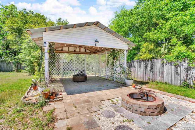 407 Rue Max St, Pensacola, FL 32507
