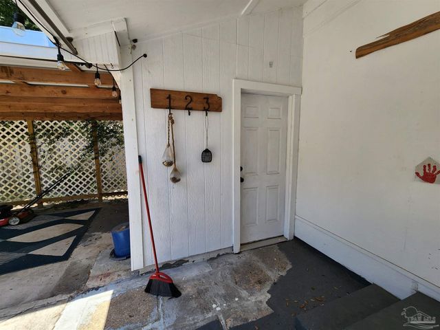 407 Rue Max St, Pensacola, FL 32507