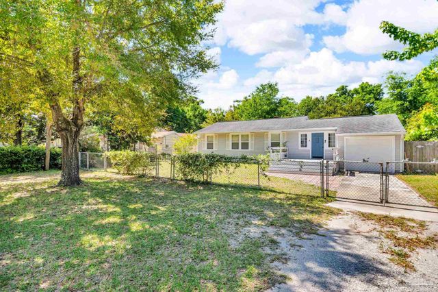407 Rue Max St, Pensacola, FL 32507