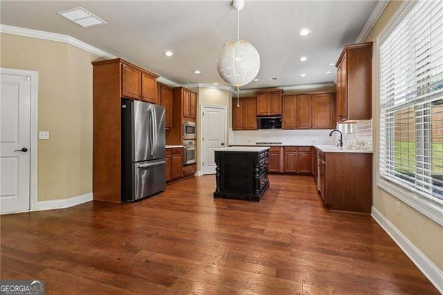 1146 Whisper Cove Drive, Buford, GA 30518