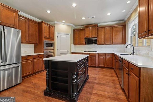 1146 Whisper Cove Drive, Buford, GA 30518