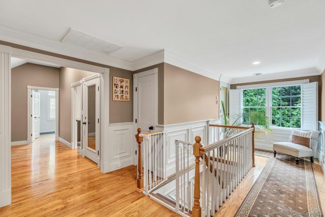 135 Round Swamp Road, Huntington, NY 11743