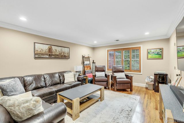 135 Round Swamp Road, Huntington, NY 11743