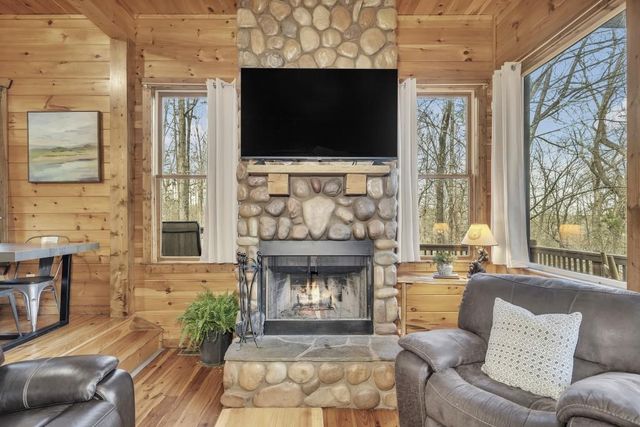 417 Hickory Ridge Drive, Cleveland, GA 30528