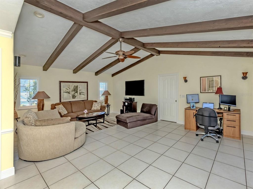 Image 13 of property listing at 1832 IRONWOOD COURT, Venice, FL 34293