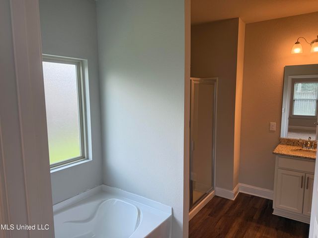 9094 River Birch Drive, Biloxi, MS 39532