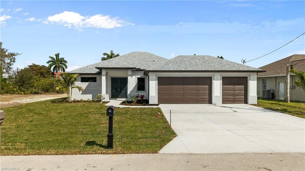 Image 1 of property listing at 3419 SW 5TH PL, Cape Coral, FL 33993
