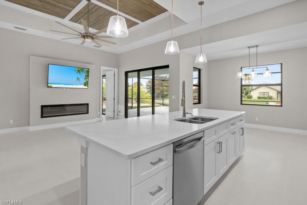 Image 13 of property listing at 3419 SW 5TH PL, Cape Coral, FL 33993
