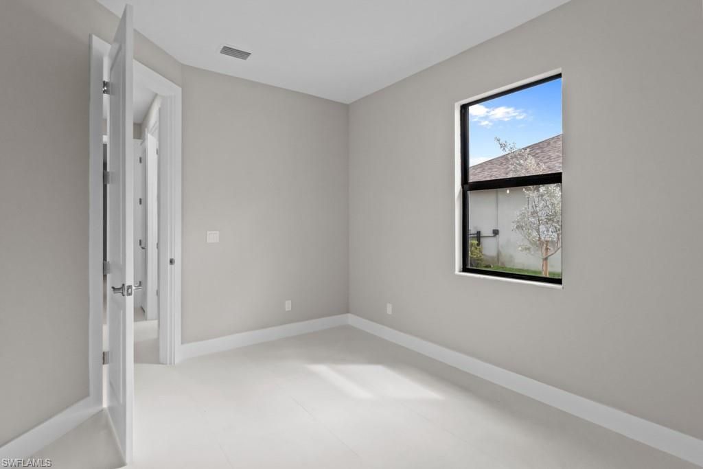 Image 32 of property listing at 3419 SW 5TH PL, Cape Coral, FL 33993