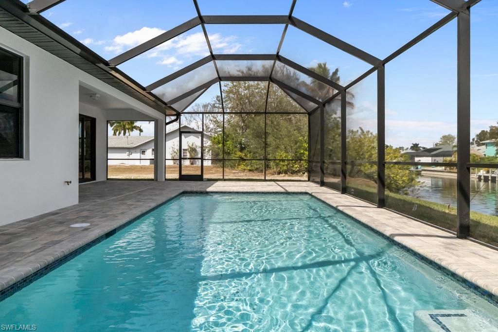 Image 4 of property listing at 3419 SW 5TH PL, Cape Coral, FL 33993
