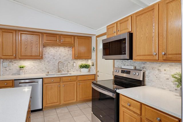 1224 Mackinac AVENUE, South Milwaukee, WI 53172