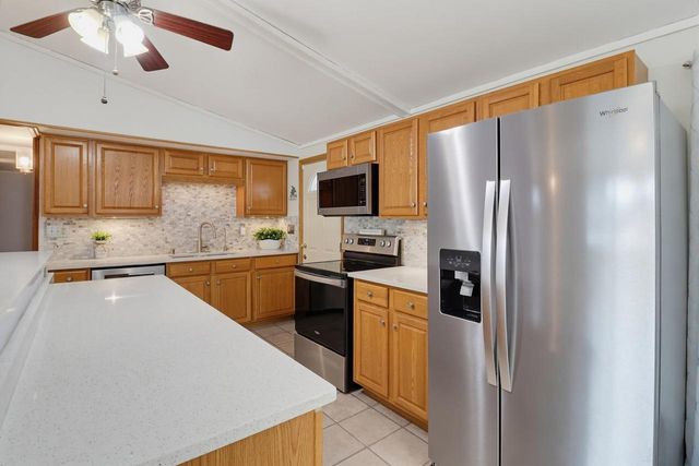 1224 Mackinac AVENUE, South Milwaukee, WI 53172