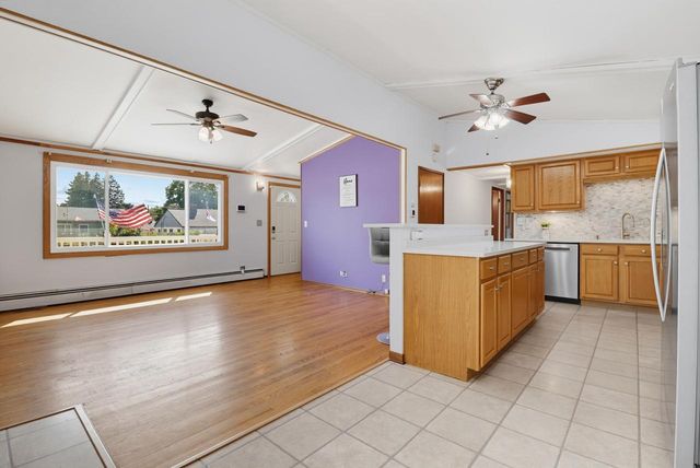 1224 Mackinac AVENUE, South Milwaukee, WI 53172