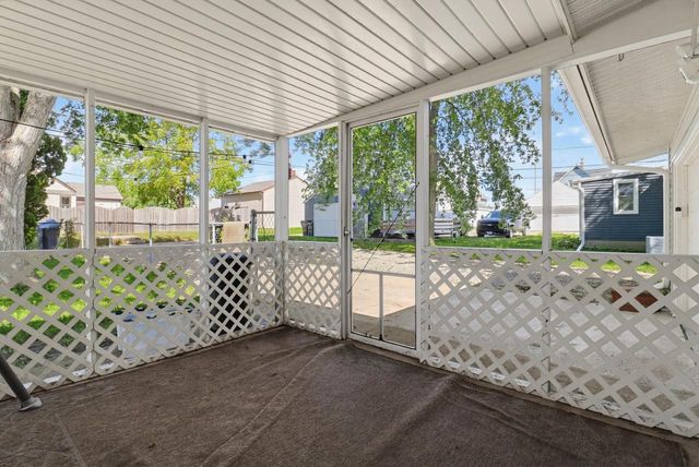 1224 Mackinac AVENUE, South Milwaukee, WI 53172