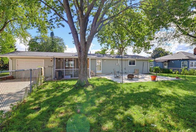 1224 Mackinac AVENUE, South Milwaukee, WI 53172