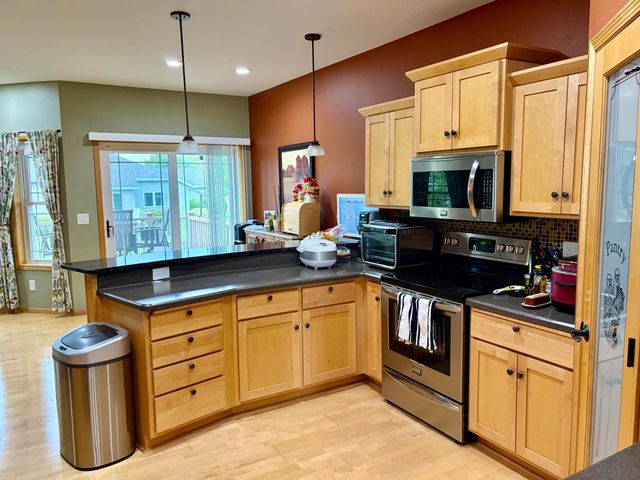 1808 4th Street NE, Willmar, MN 56201