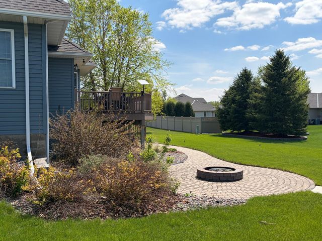 1808 4th Street NE, Willmar, MN 56201