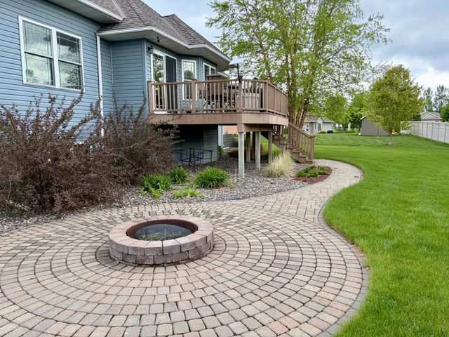 1808 4th Street NE, Willmar, MN 56201