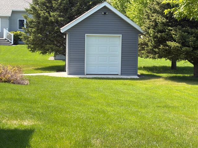1808 4th Street NE, Willmar, MN 56201