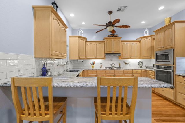 672 Reddington Drive, Redding, CA 96003