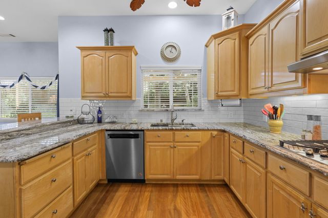 672 Reddington Drive, Redding, CA 96003