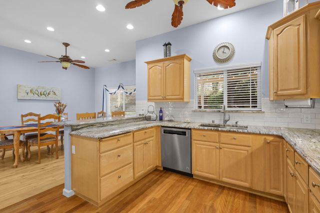 672 Reddington Drive, Redding, CA 96003