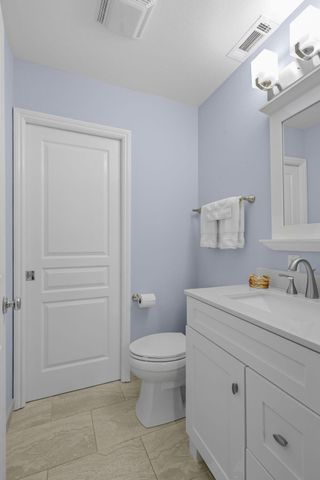 672 Reddington Drive, Redding, CA 96003