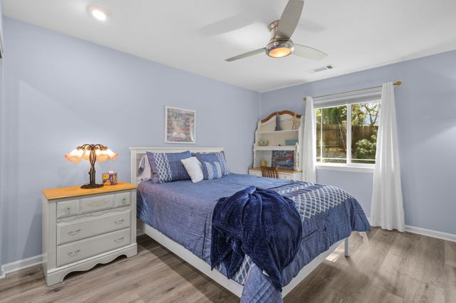 672 Reddington Drive, Redding, CA 96003