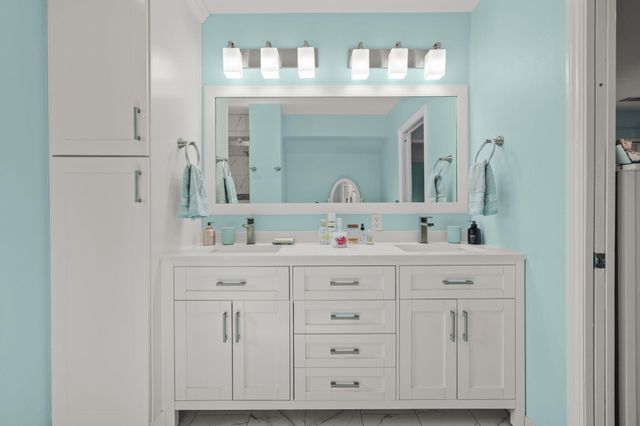 672 Reddington Drive, Redding, CA 96003