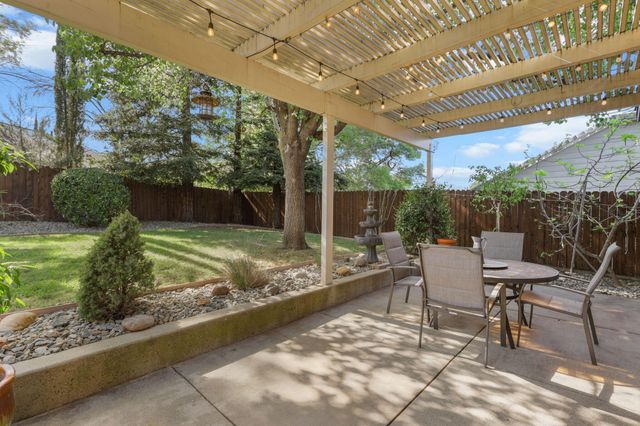 672 Reddington Drive, Redding, CA 96003