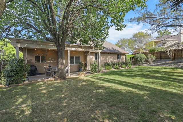 672 Reddington Drive, Redding, CA 96003