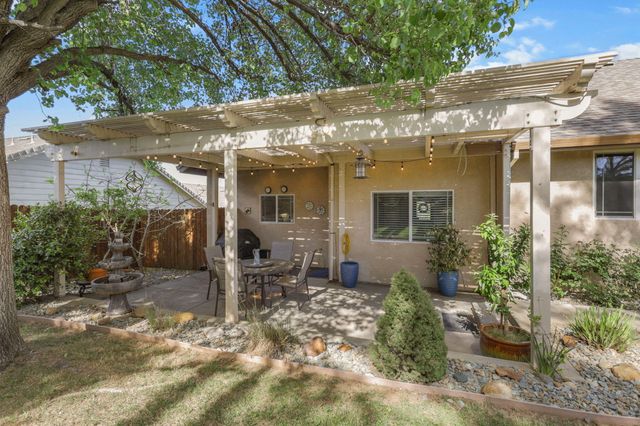 672 Reddington Drive, Redding, CA 96003