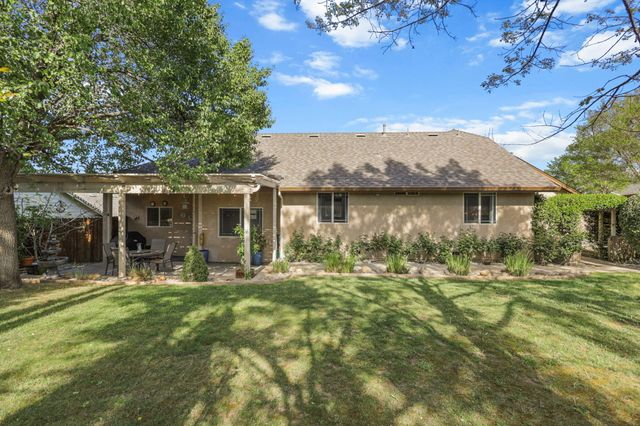 672 Reddington Drive, Redding, CA 96003