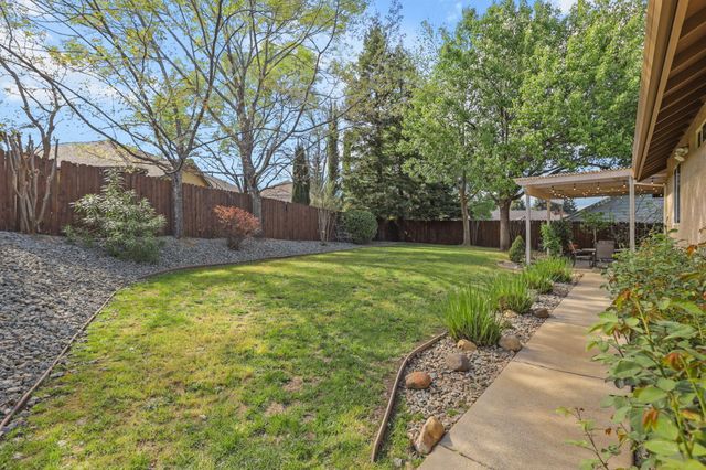 672 Reddington Drive, Redding, CA 96003