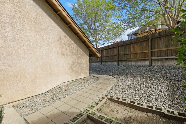 672 Reddington Drive, Redding, CA 96003