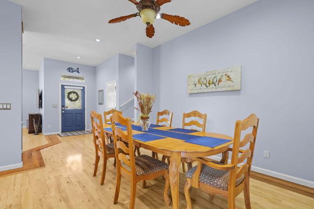 672 Reddington Drive, Redding, CA 96003