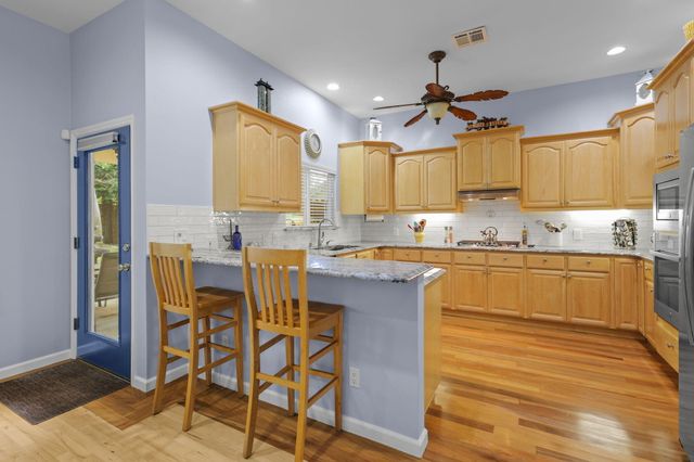 672 Reddington Drive, Redding, CA 96003