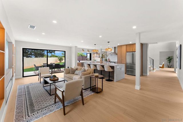 6016 Wenrich Pl, San Diego, CA 92120
