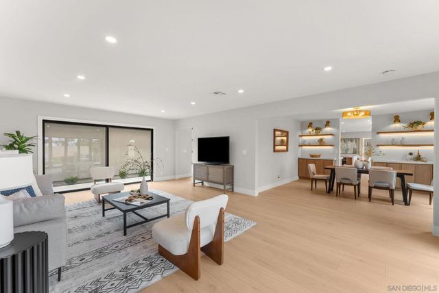 6016 Wenrich Pl, San Diego, CA 92120