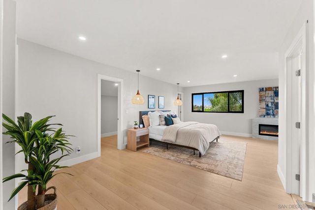 6016 Wenrich Pl, San Diego, CA 92120