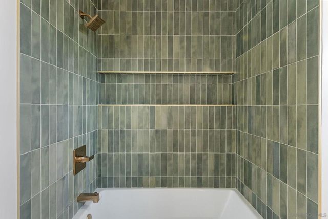 6016 Wenrich Pl, San Diego, CA 92120