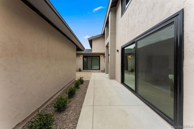 6016 Wenrich Pl, San Diego, CA 92120