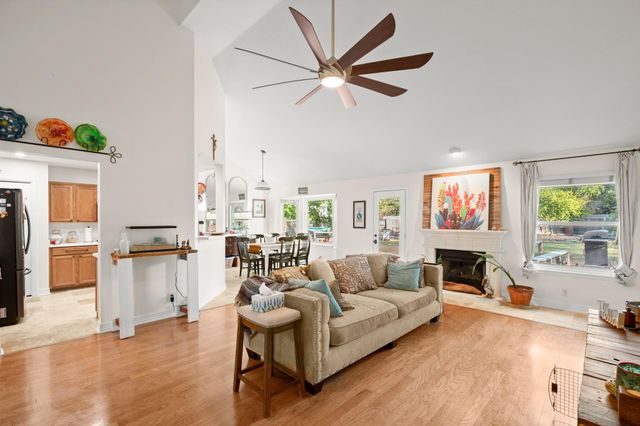 180 Stephen CT, Kyle, TX 78640