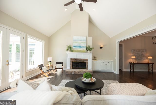1033 Patina Point, Peachtree City, GA 30269