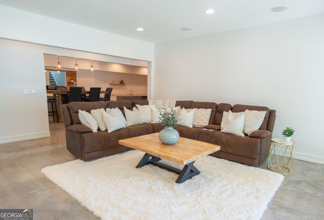 1033 Patina Point, Peachtree City, GA 30269