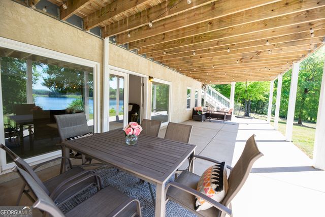 1033 Patina Point, Peachtree City, GA 30269