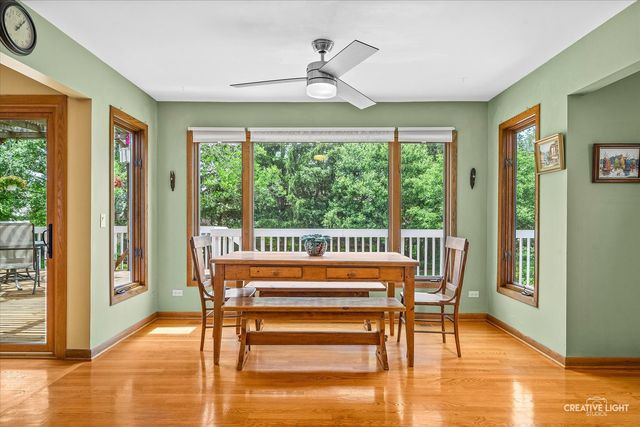 933 Stanton Drive, Naperville, IL 60540