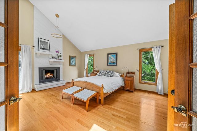 933 Stanton Drive, Naperville, IL 60540